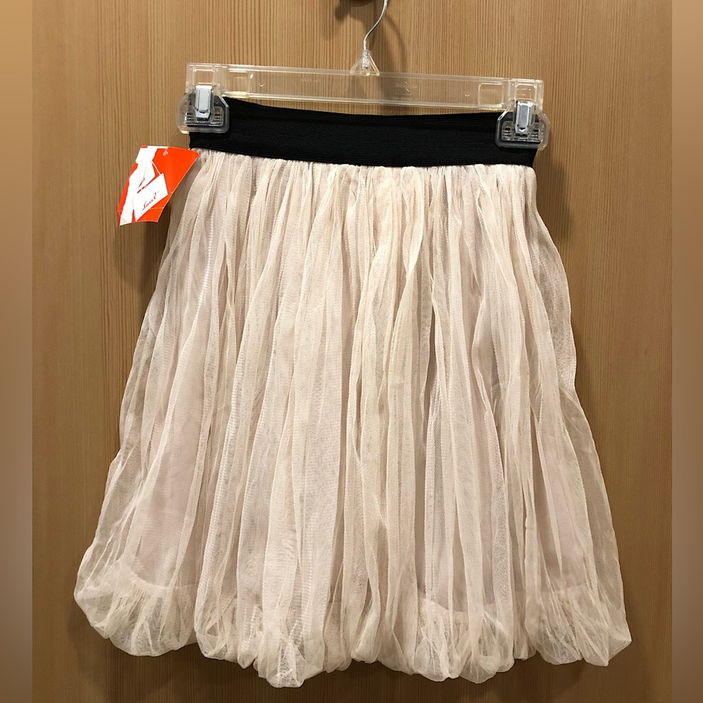 K-style ivory flouncy mesh skirt